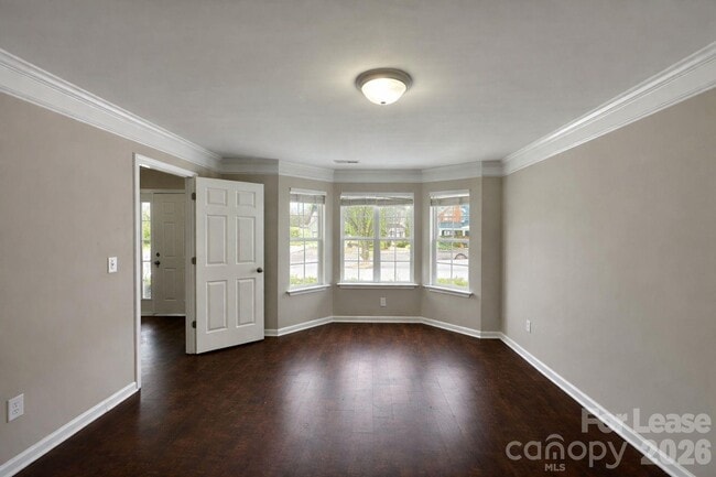 Building Photo - 10545 Barvas St