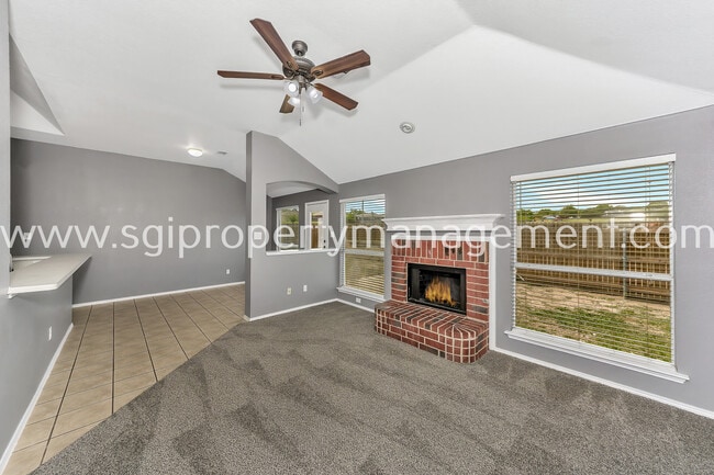 Building Photo - 413 Windy Hill Ln