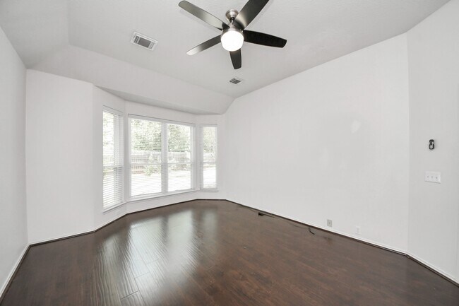 Building Photo - 20510 Pioneer Bend Ct