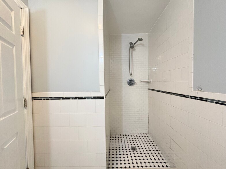 Building Photo - 146 Ripley Pl