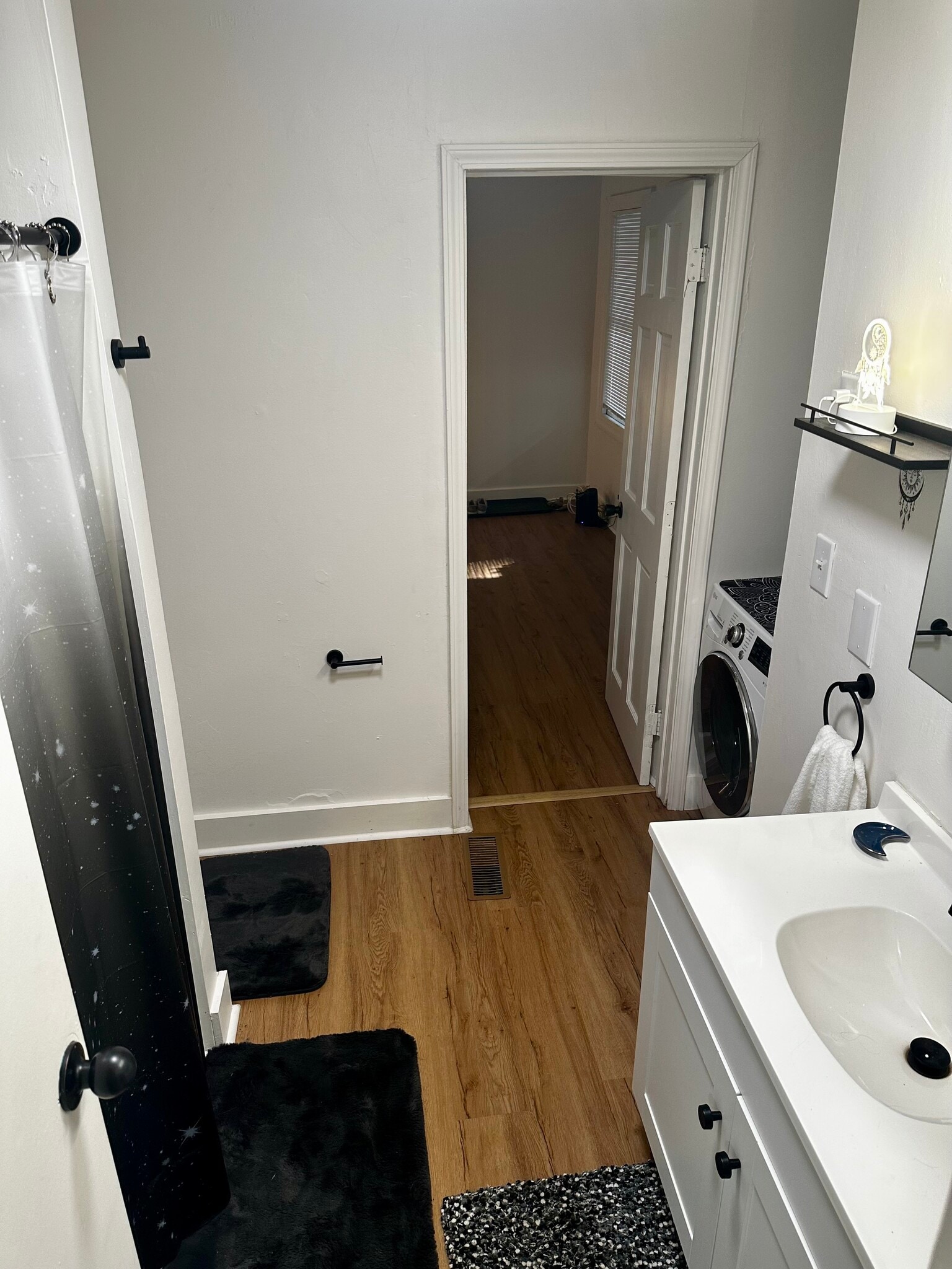 In-unit, all-in-one washer/dryer combo - 264 Hamilton St