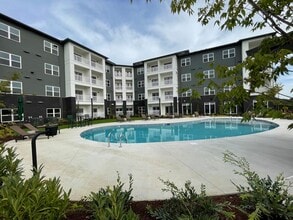 Building Photo - Studio Apartment in The Ontario in Nashville