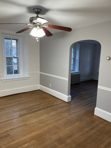 Building Photo - 203 Green St