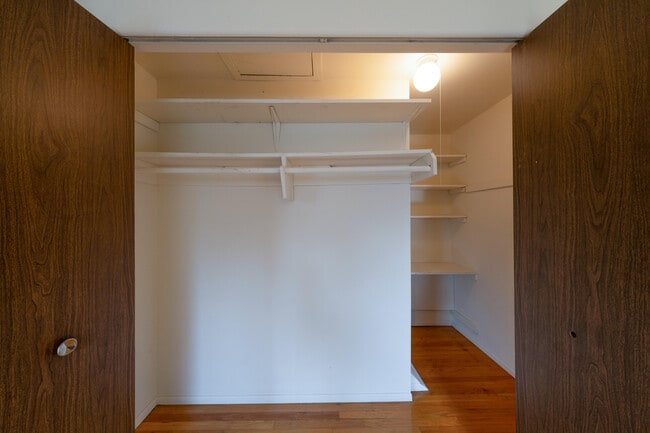 Building Photo - 144 Parnacott Dr