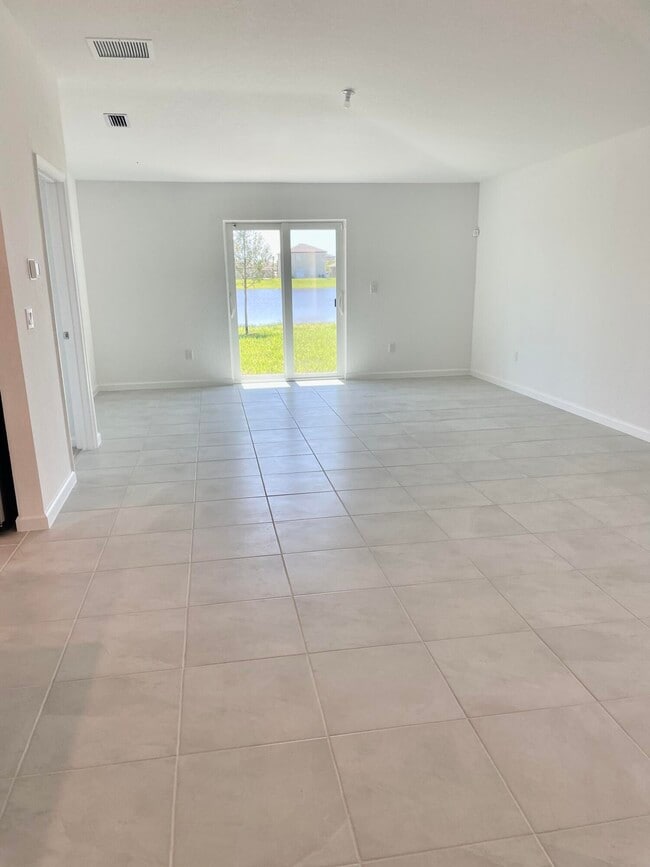 Building Photo - 4231 Troon Pl