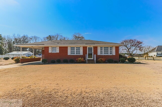 Building Photo - PRINCETON Brick Ranch w/ 3 BR | 1.5 BA  *Lawn Care Included*
