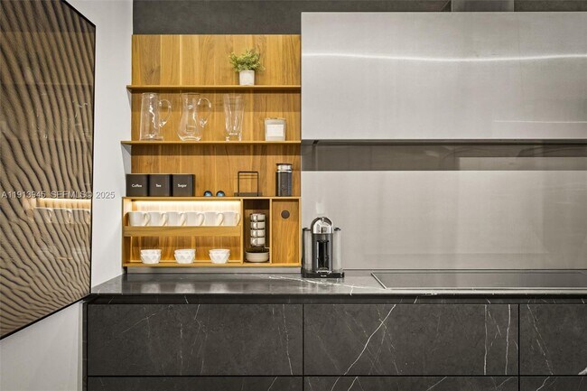 Building Photo - 2301 Collins Ave