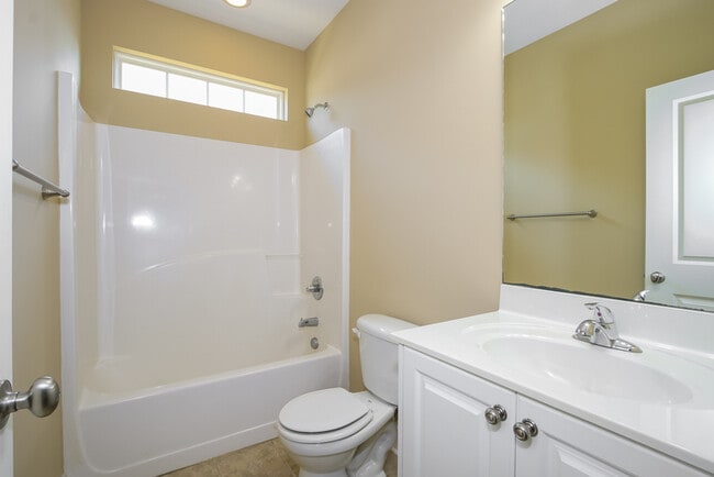 Building Photo - Stunning 3 Bedroom Home in Grovetown, GA