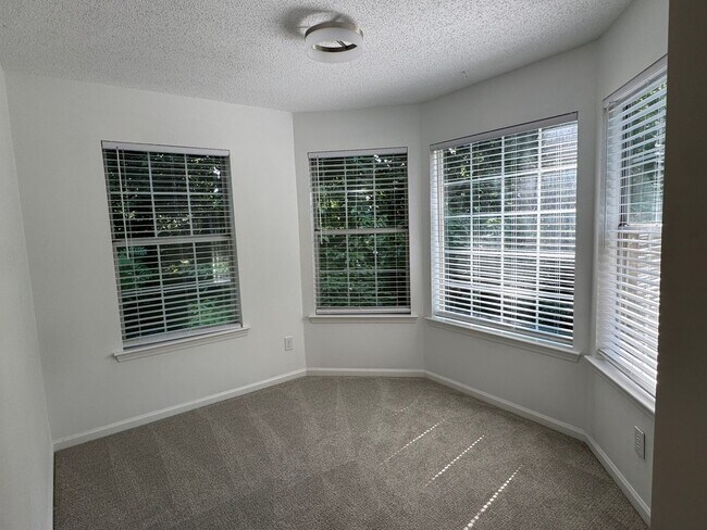 Building Photo - T.R. Lawing Realty Property