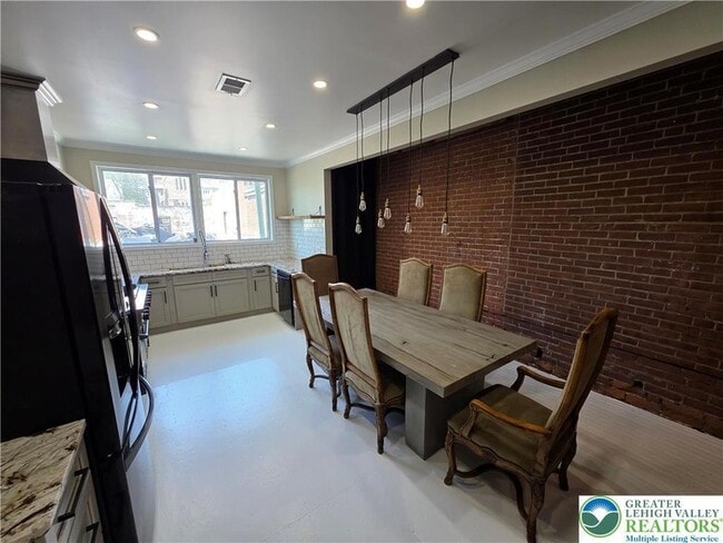 Building Photo - 310 Brodhead Ave