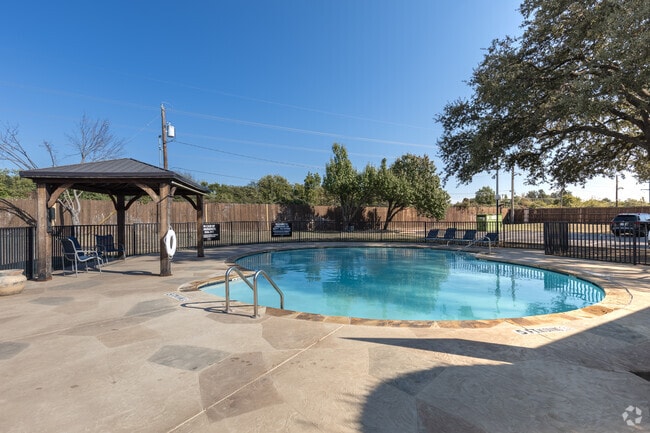 Primary Photo - The Warren