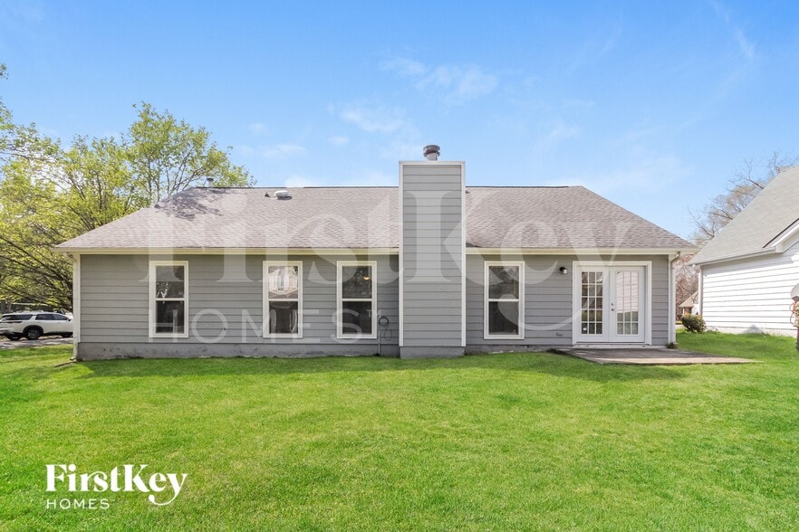 Building Photo - 8020 Glencannon Dr