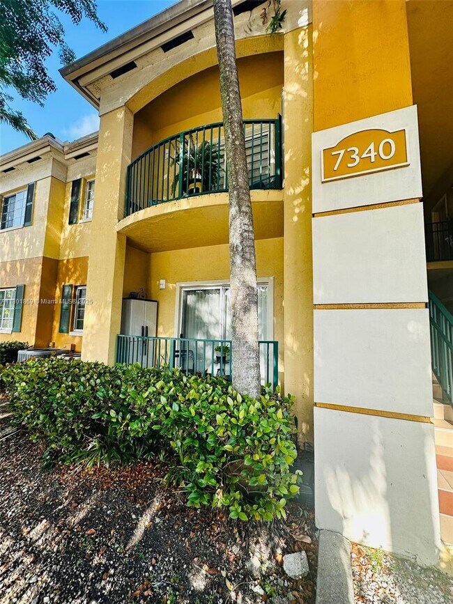 Building Photo - 7340 NW 114th Ave
