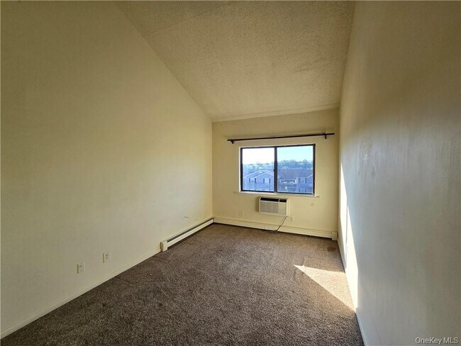 Building Photo - 44 Inwood Rd