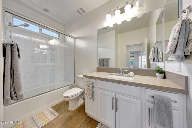 Building Photo - 8490 S 165th Dr