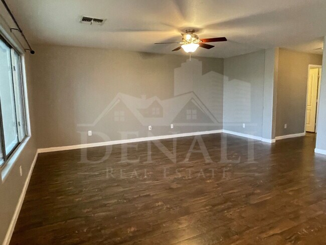 Building Photo - 2520 N 109th Ave