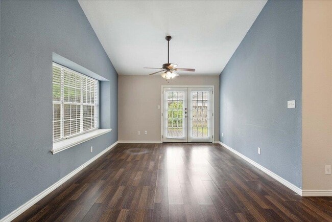 Building Photo - 2205 Cedar Branch Dr