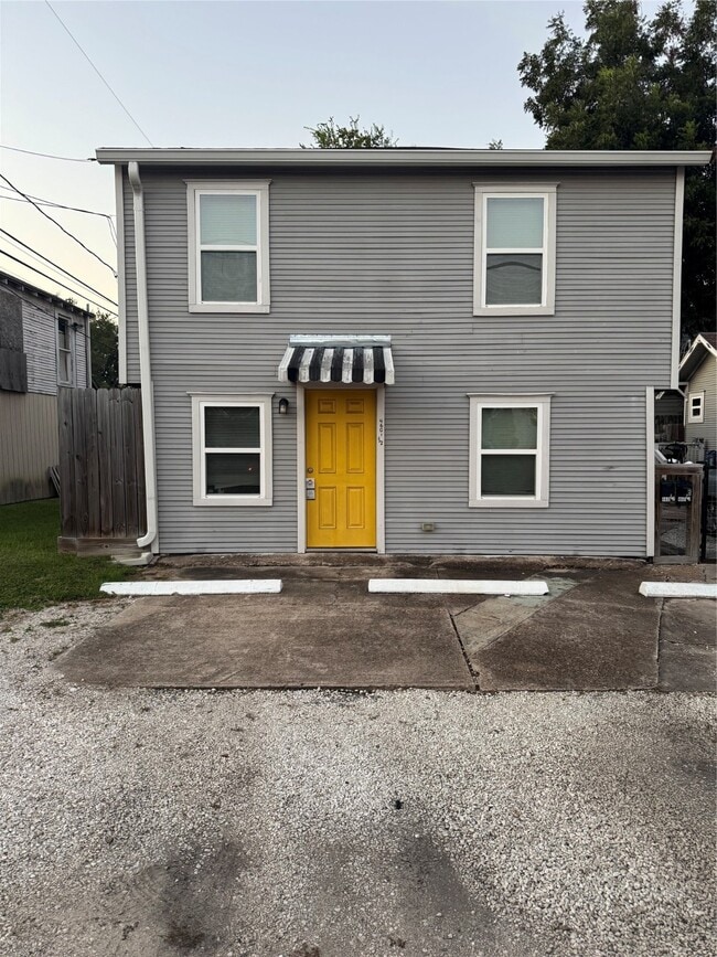 Building Photo - 4601 1/2 Hain St
