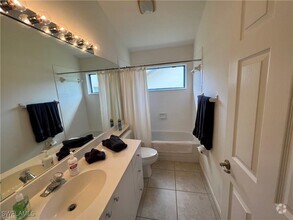 Building Photo - 3760 Springside Dr