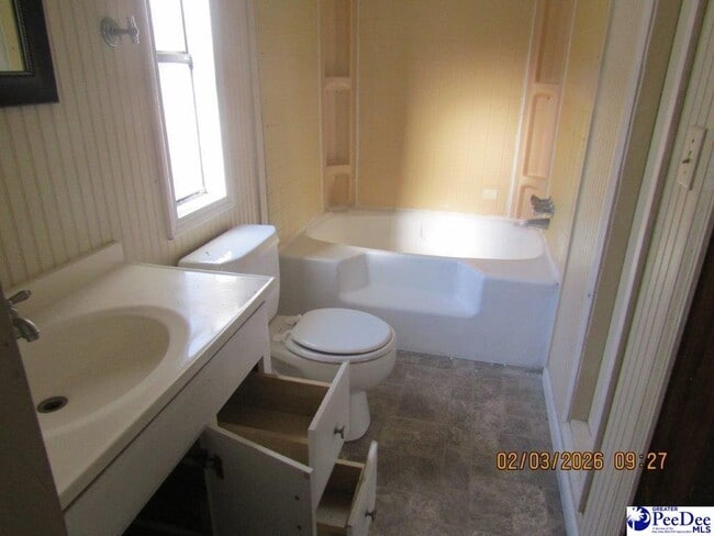 Building Photo - 1017 Point View Dr