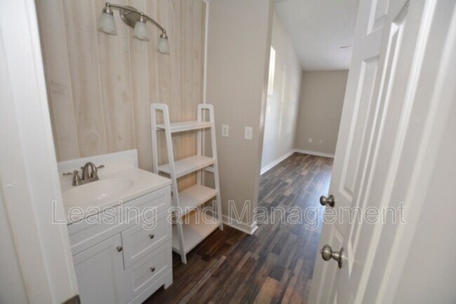 Building Photo - 4198 Highgate Ct