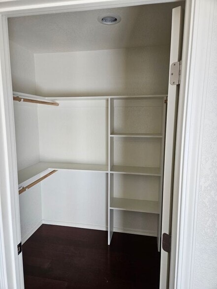 Building Photo - 17960 Swaps Ct