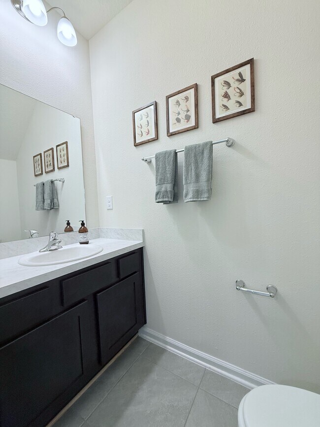 Building Photo - 48 Java Ln