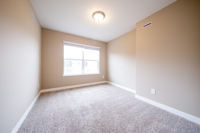 Building Photo - 16415 Jaffna Pl