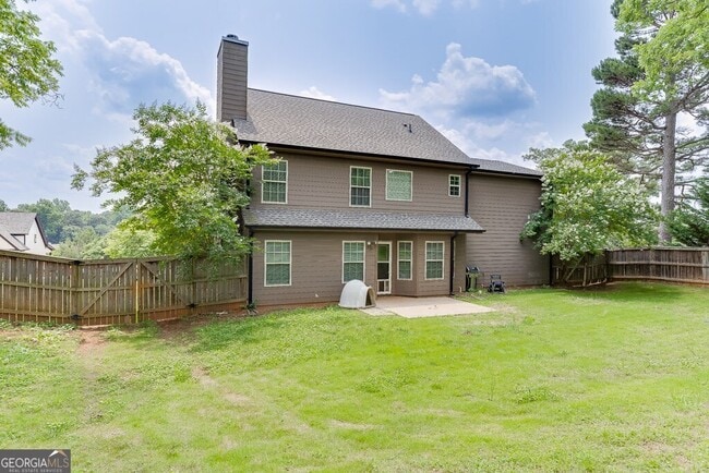 Building Photo - 323 Deer Run Dr