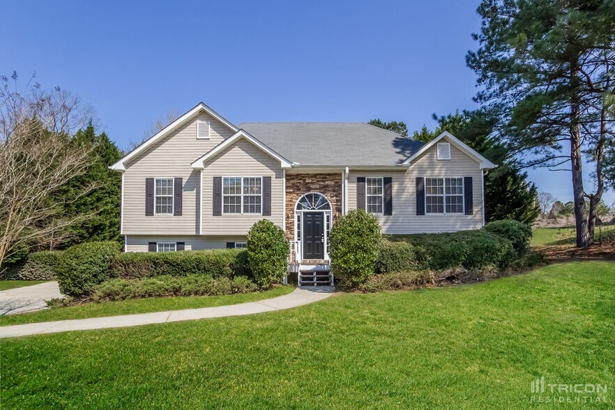 Primary Photo - 3180 Willow Park Dr NE