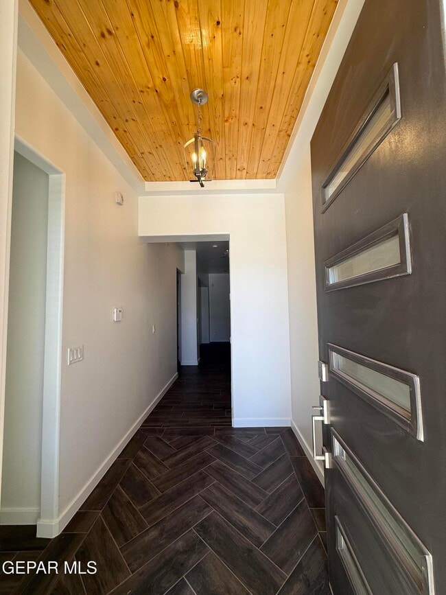 Building Photo - 13389 Carterton Ave