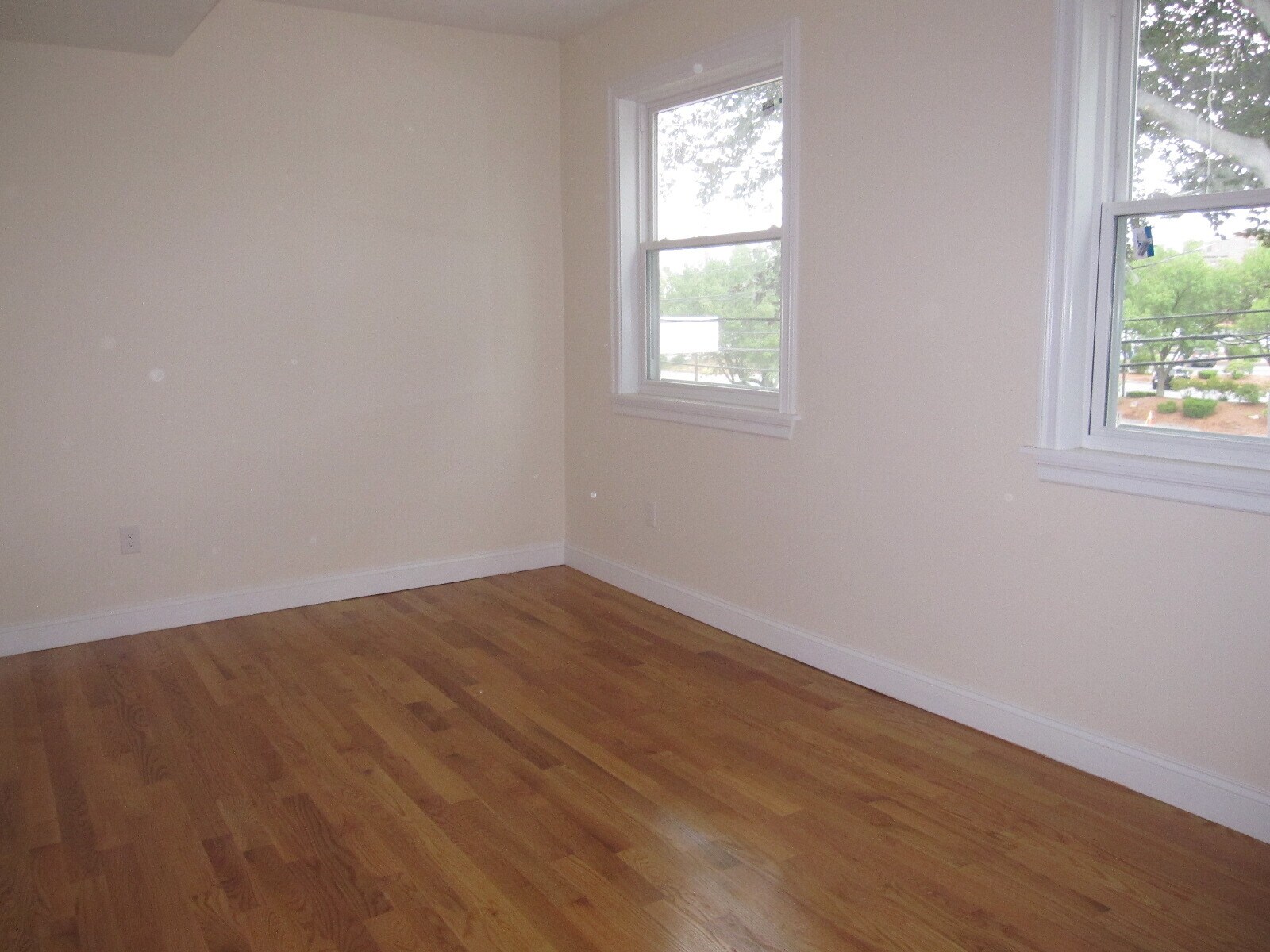 Building Photo - 198 Union Ave