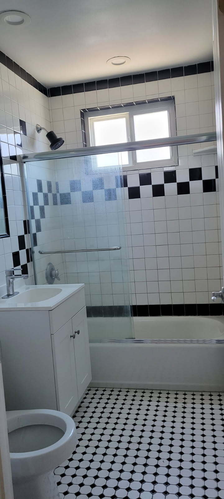 Bathroom shower tub - 6851 Wilbur Ave
