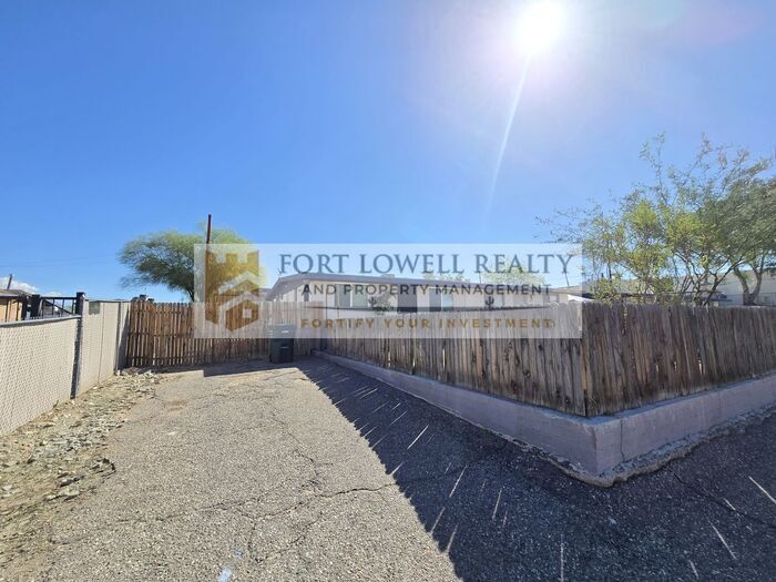 Building Photo - 3008 N Balboa Ave