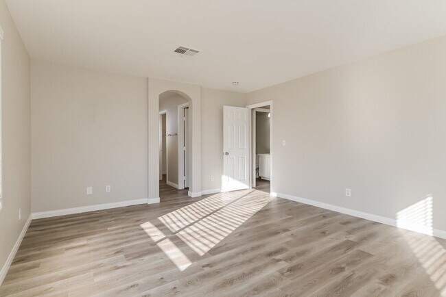 Building Photo - 10441 Anacostia St