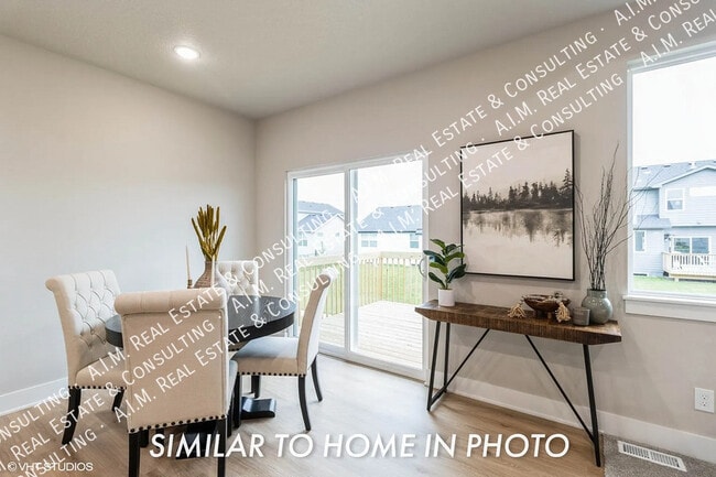 Building Photo - 3212 NE Fawn Ln