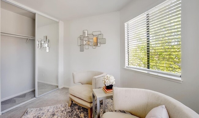 Building Photo - 5085 Valley Crest Dr