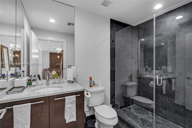Building Photo - 900 Biscayne Blvd