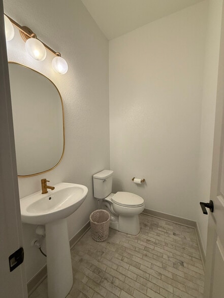 Building Photo - 16542 Umatilla Pl