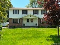Building Photo - 1425 Como Park Blvd