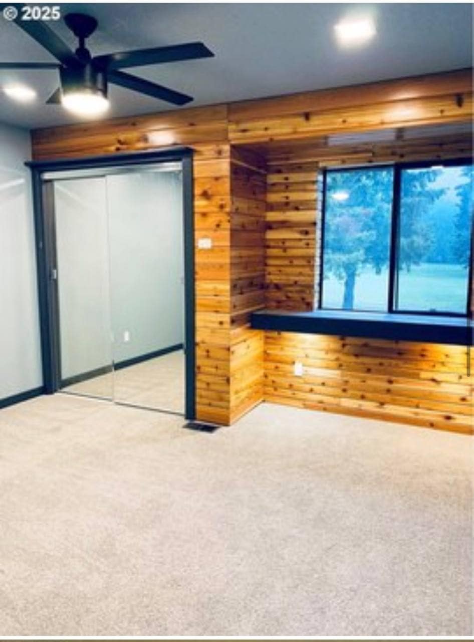 Building Photo - 20647 NW Lapine Way