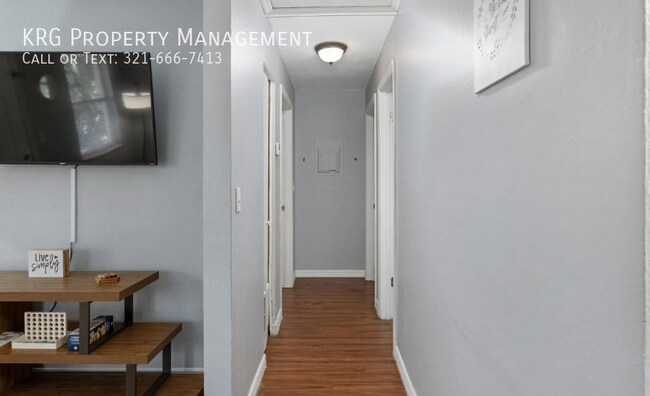 Building Photo - 5600 NE 32nd St