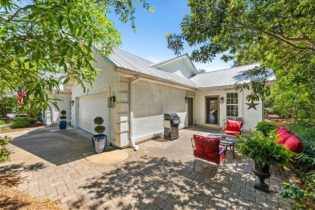 Building Photo - 220 Seabreeze Cir