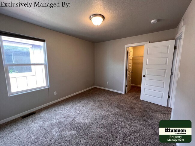 Building Photo - SEE ME TODAY! Beautiful 3 bedroom home tha...
