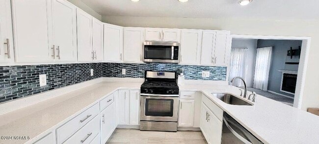 Building Photo - 120 Soundside Estates Dr