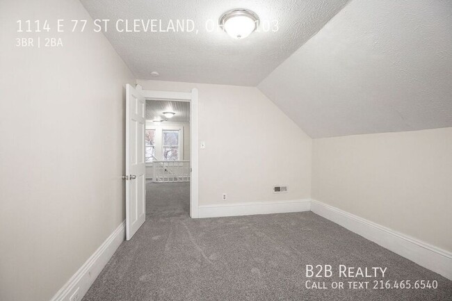 Building Photo - 1114 E 77th St