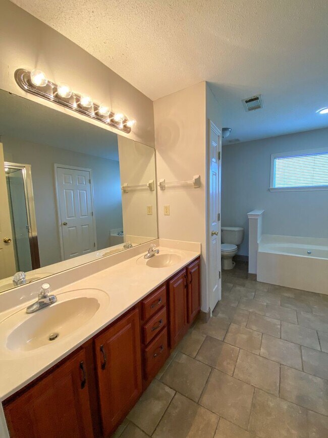 Building Photo - 8294 Floral Spring Dr