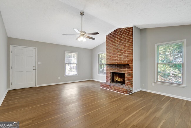 Building Photo - 135 Belle Dr