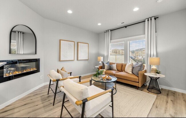 Building Photo - Brand New & Beautiful !  Holt Home-3 BR 2....