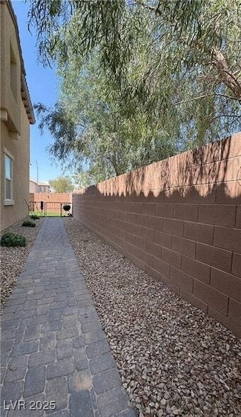 Building Photo - 6387 Ashland Crst St